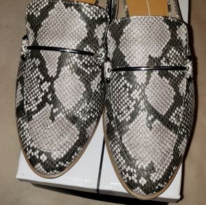 Brand new DOLCE VITA flats